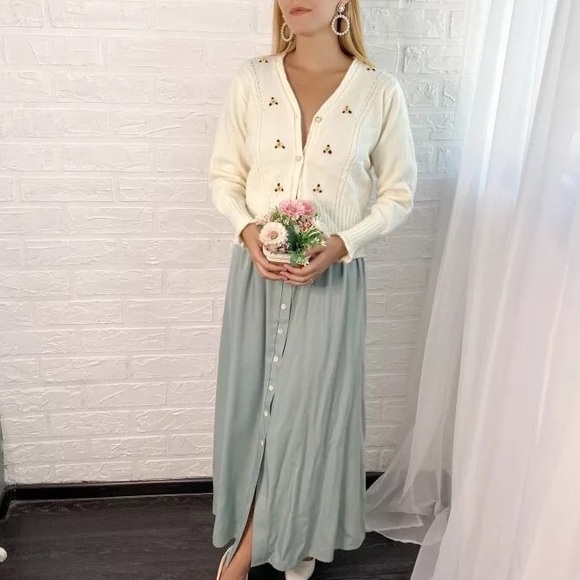 Embroidered Knit Cardigan - Picture 7 of 15